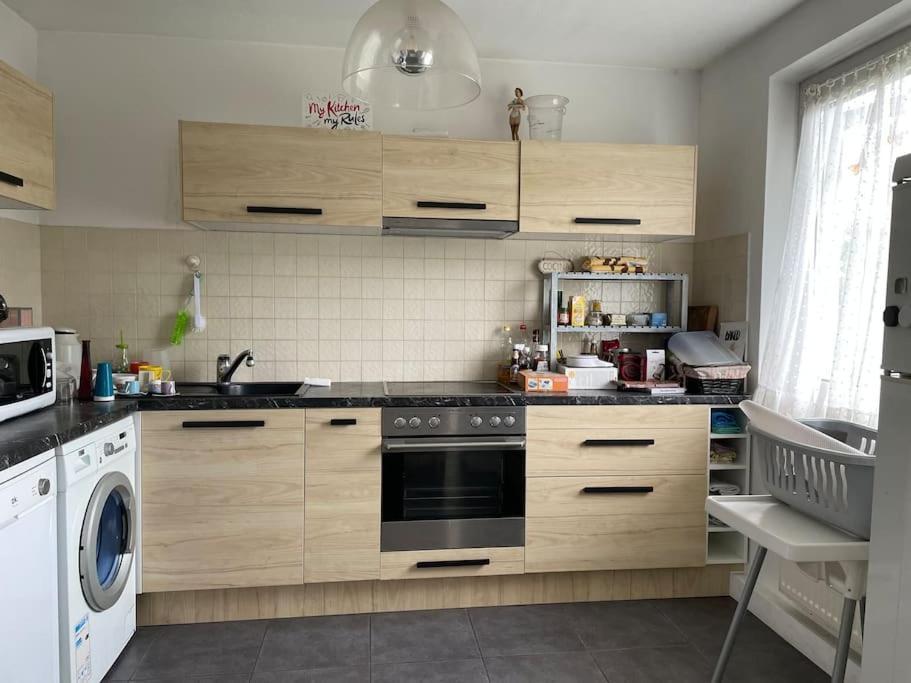 Luminous Apartment In Kehl Near Strasbourg, Conveniently Located Next To A Tram Stop With Direct Access To Strasbourg City Centre Exterior foto